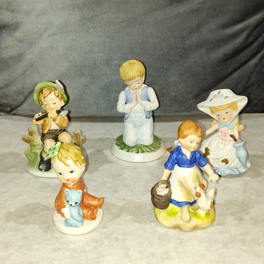 1960s ENESCO BUNDLE 5 FINE PORCELAIN CHILDERN FIGURINES / STATUES HAND-PAINTED